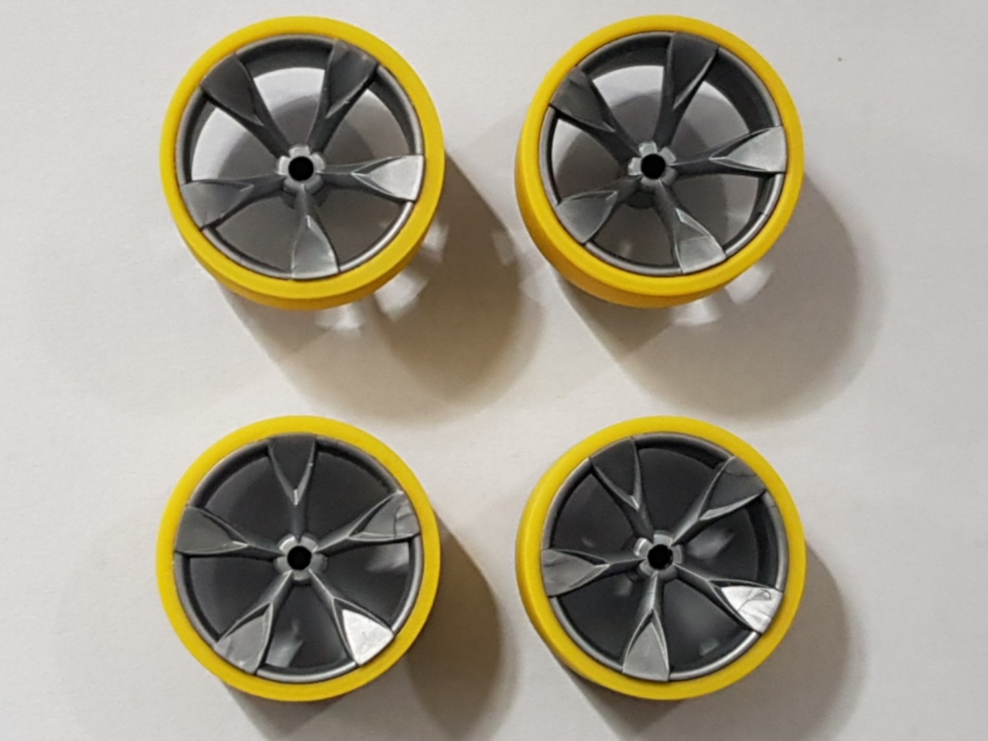 특수사이즈 회경 타이어(8) 22.7mm 휠 그레이/타이어 옐로우